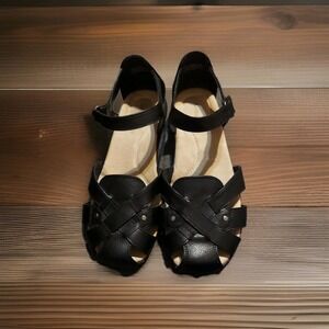 Bare Traps Size 8.5W Womens Closed Toe Rounded Black Sandals Shoes Straps Boho